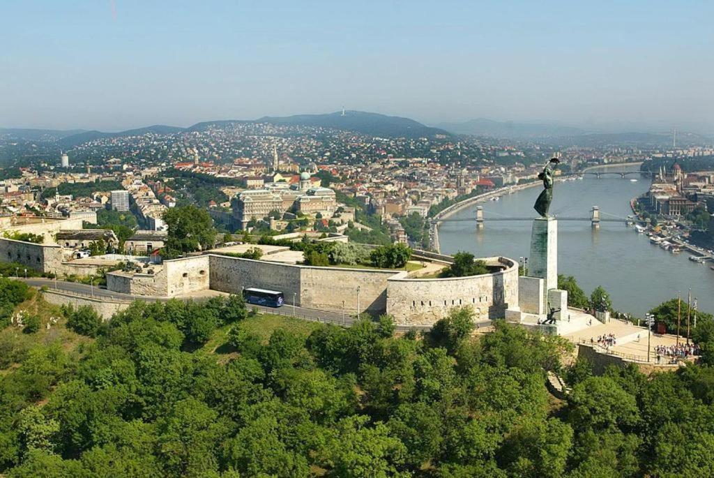 Rakoczi Apartments Budapest Bagian luar foto