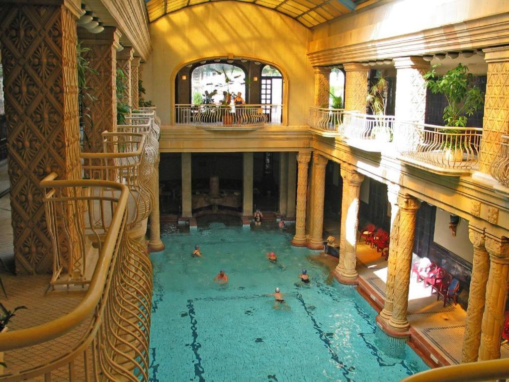 Rakoczi Apartments Budapest Bagian luar foto