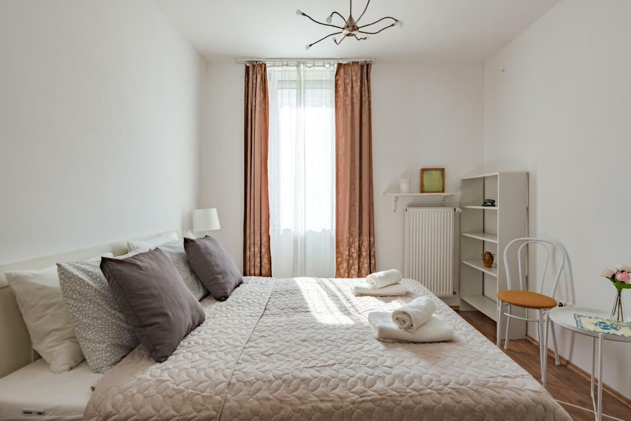 Rakoczi Apartments Budapest Bagian luar foto
